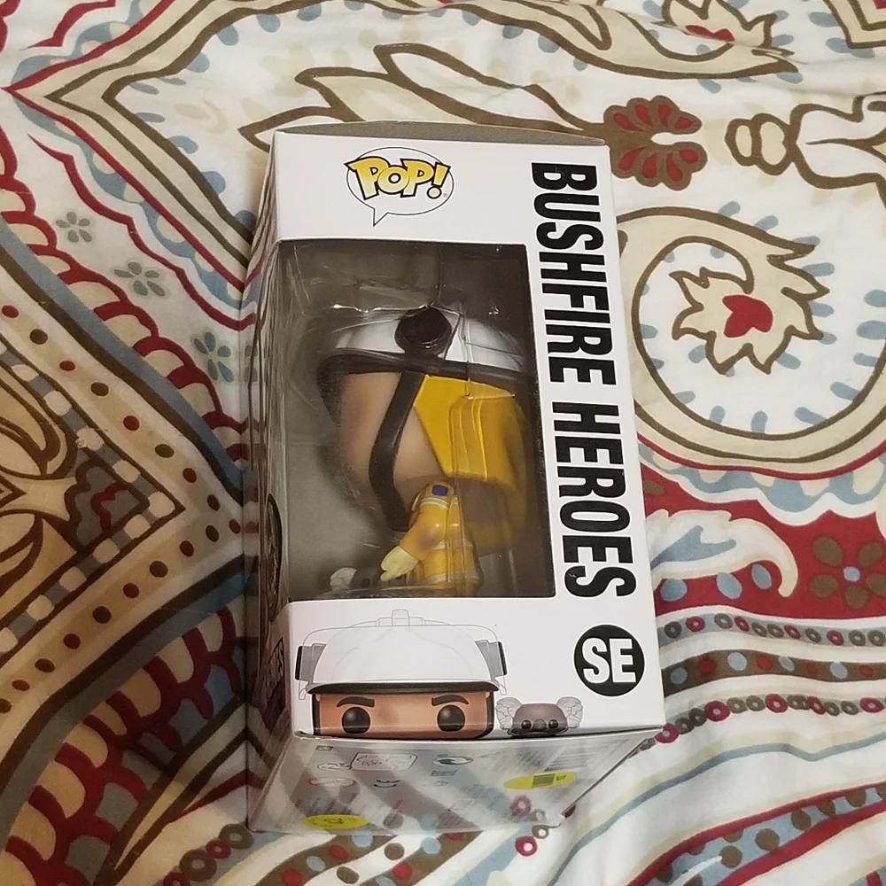 Funko POP! Figure Bushfire Heroes Firefighter and Koala Special Edition